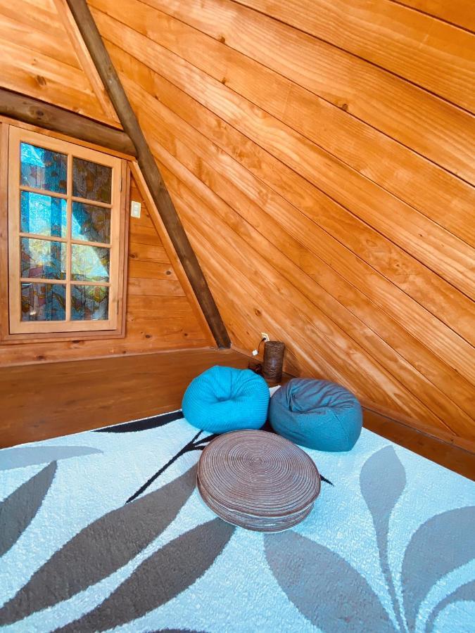 Sea Breeze Villa Onna Exterior foto